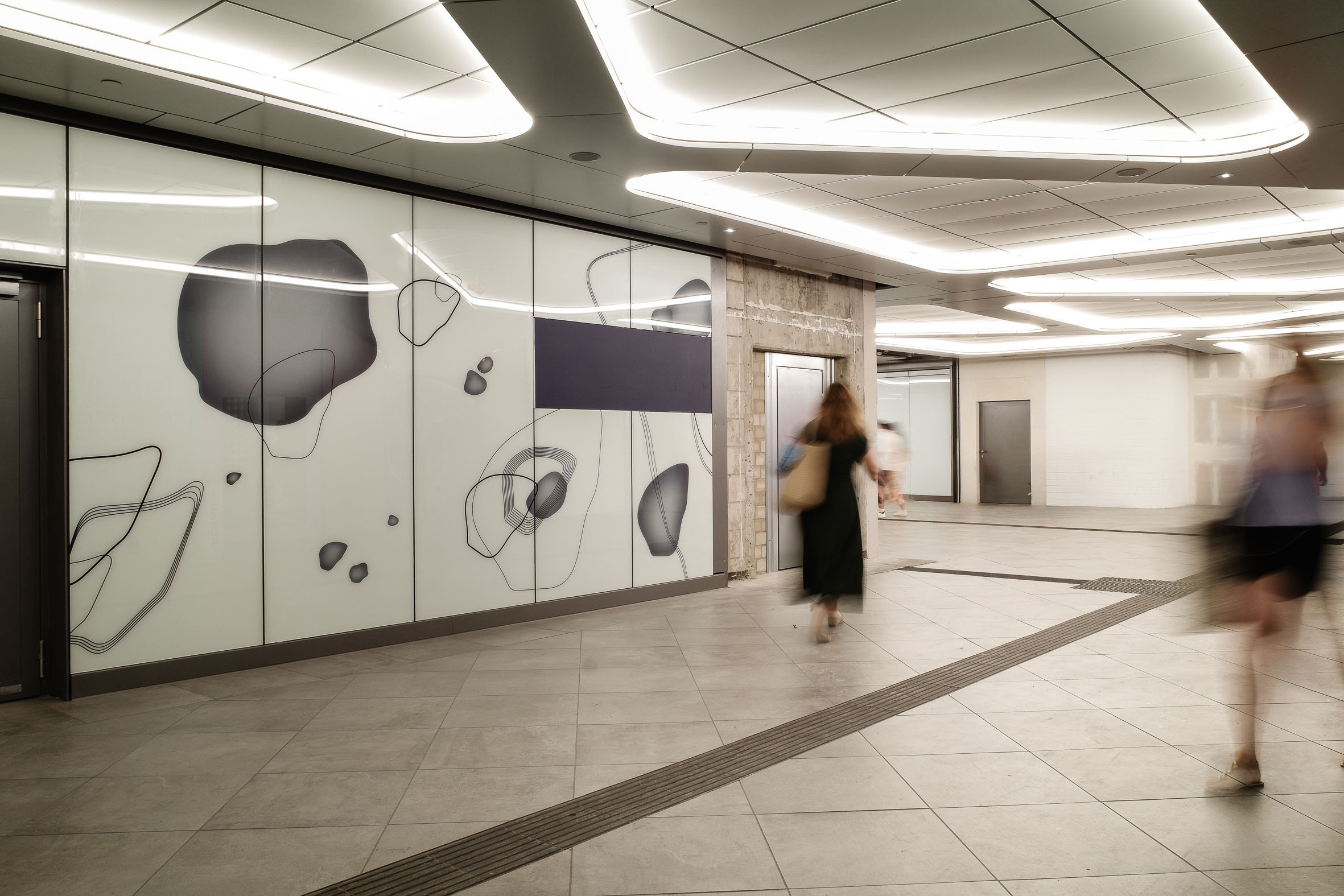 Frankfurt Hauptbahnhof — Wall Design